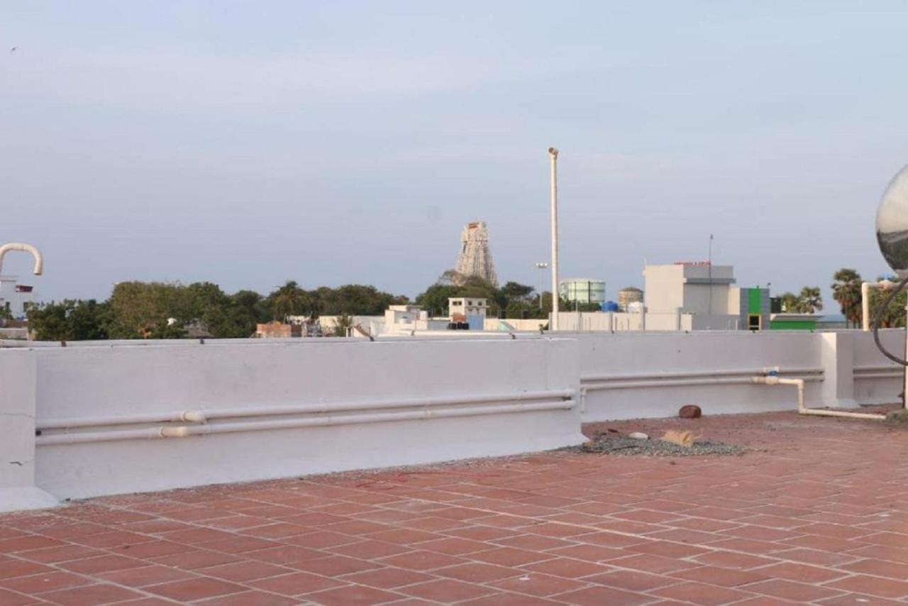 萨拉瓦纳斯小屋 Tiruchchendūr 外观 照片